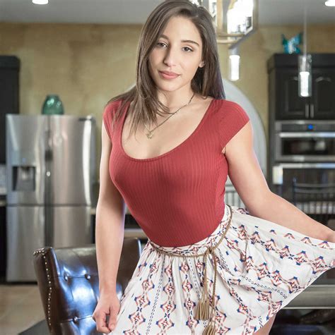 abella danger christmas|VRBangers Christams Orgy With Abella Danger And Her 7 Sexy。